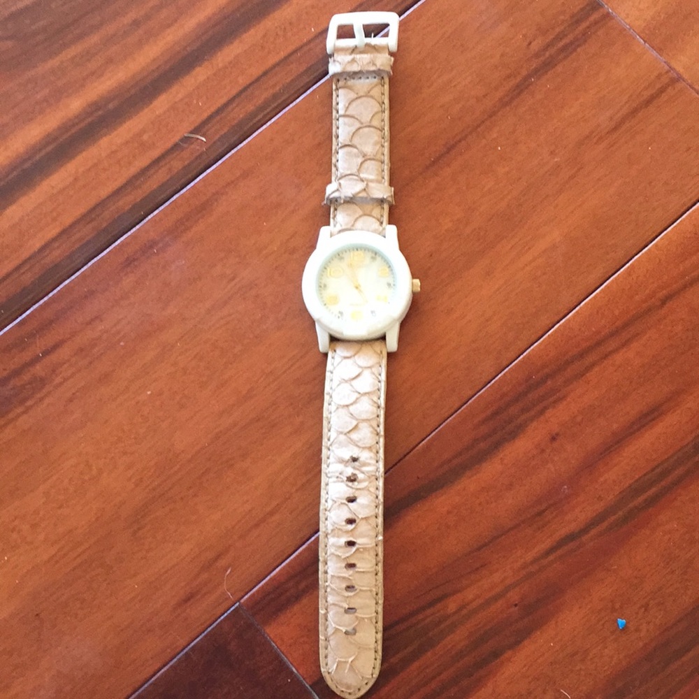 ISPROUT FISH LEATHER WRIST WATCH